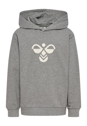 Szara bluza z kapturem i długimi rękawami, z białym abstrakcyjnym geometrycznym logo na środku klatki piersiowej.