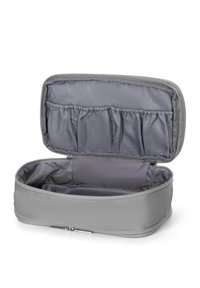 Cofanetto cosmetico grigio con zip, dotato di numerosi scomparti interni e una texture di tessuto morbido. L'interno presenta un motivo a logo.
