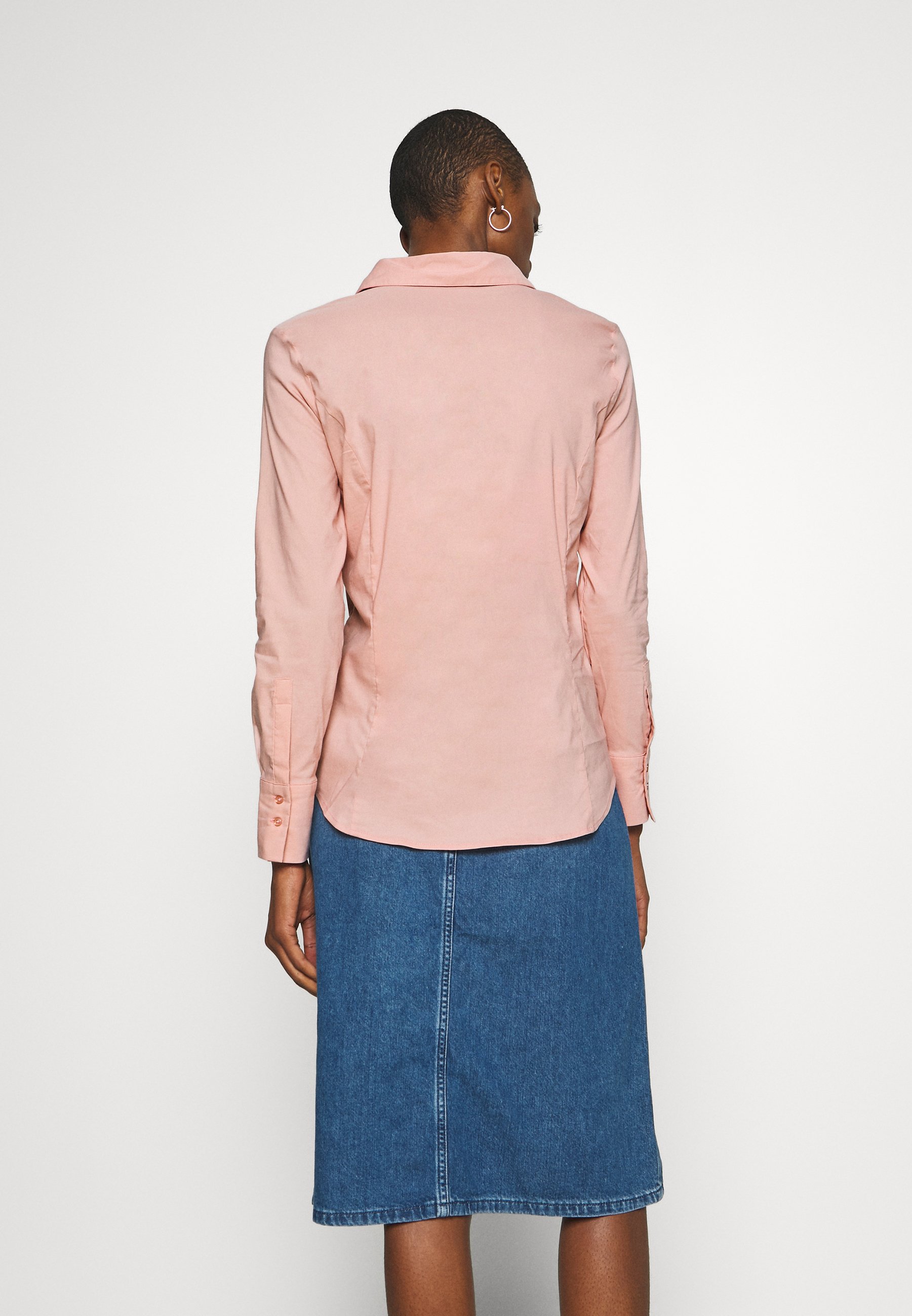 More & More BASIC BLOUSE Overhemdblouse pastel roseroze More & More SLEEVE Trui pastel roseroze Zalando.nl
