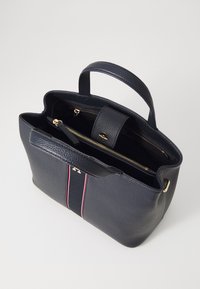 Tommy Hilfiger LEGACY SATCHEL - Sac à main - space blue
