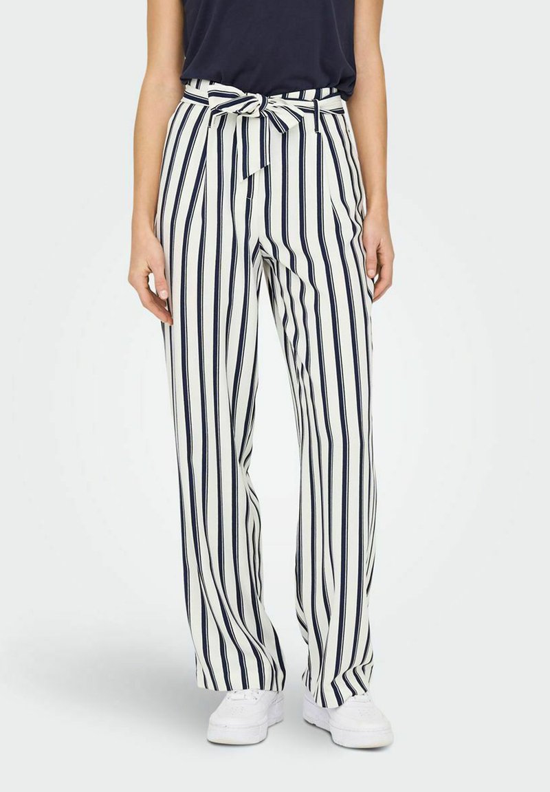 Pantalones de pierna ancha a rayas en blanco y marino, con cintura ajustable y tejido suave de textura lisa.