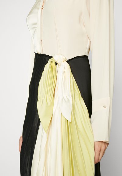Victoria Beckham LONG SLEEVE PLEATED DRESS - Galajurk - multi