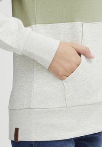 Oxmo Sudadera con cremallera - mottled light green