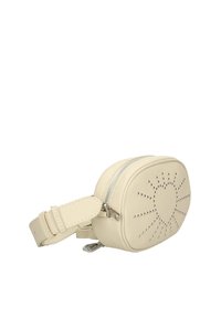 Borsa in pelle color crema con un design arrotondato, caratterizzata da motivi a cuore e sole con borchie argentate. Cerniera a contrasto e tracolla regolabile.