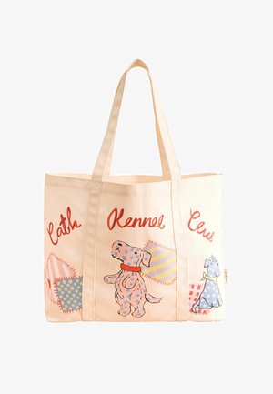 Geantă din pânză piersici cu două ilustrații de câini, text: "Cath Kennel Club," accentuată cu modele colorate și două mânere rezistente.