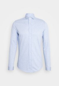 Camicia azzurra a maniche lunghe con bottoni, caratterizzata da una leggera trama a rilievo, con colletto classico e bottoni bianchi sul davanti.