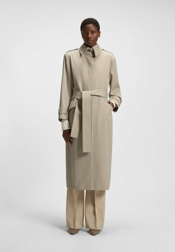Classic coat - light beige five