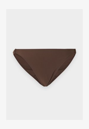 Brun bikiniunderdel til kvinder med et enkelt, glat design og mellemhøj talje, vist fladt på en hvid baggrund.