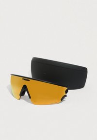 Black sports sunglasses with yellow lens, featuring a wraparound design and ventilation. Includes a black protective case.