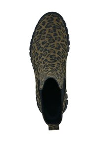 Stiefelette im Leopardenmuster mit einem Obermaterial aus strukturiertem Stoff, schwarzen elastischen Seiteneinsätzen und einer Gummisohle mit einem robusten Profil.