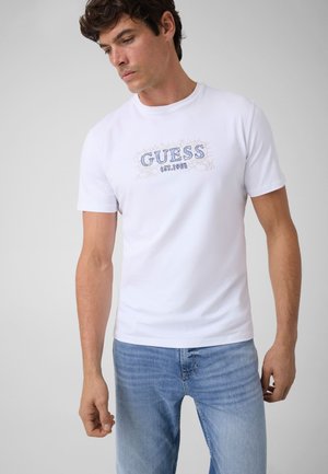 Guess, CN SS BOX LOGO ROPES TEE - T-shirt imprimé - weiß