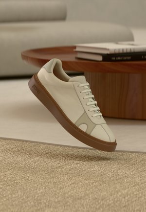 TWINS - Sneaker low - ozette houston/tonic