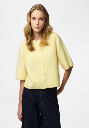 Pieces PCSILLY O-NECK - Adīta jaka - pale banana