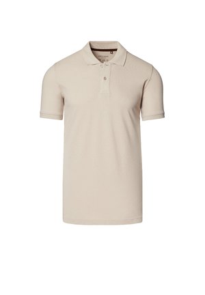Beżowa koszulka polo z krótkim rękawem, wykonana z miękkiego materiału, z zapięciem na guziki i subtelnym kołnierzykiem. Charakteryzuje się jednolitym wzorem, bez żadnych zdobień czy akcentów.