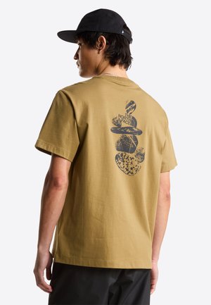 STONES RELAXED SHORT SLEEVE TEE-GRAPHI. - T-Shirt print - cedar