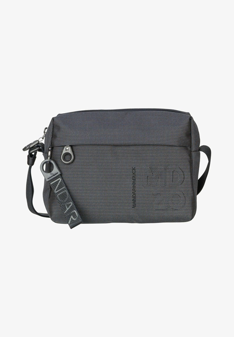 Graue strukturierte Schultertasche mit Reißverschluss, verstellbarem Riemen und einer Fronttasche. Verfügt über ein dezentes Punktmuster und ein Markenlogo.
