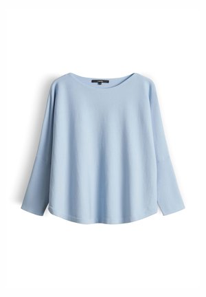 Hellblaues langärmeliges Damenoberteil mit weitem Rundhalsausschnitt und weiter Passform, präsentiert auf weißem Hintergrund.