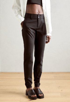 Chino - black