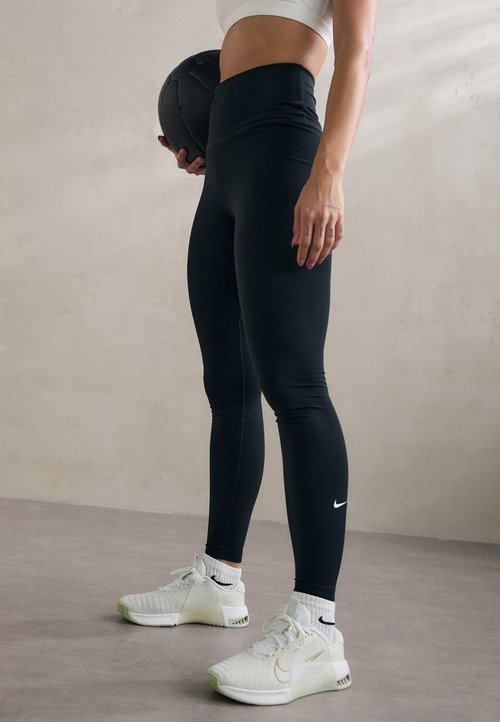 zando nike ladies sneakers