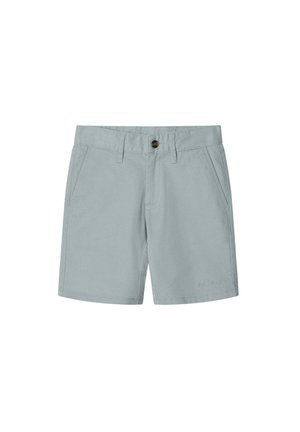 Světle šedé chino šortky vyrobené z bavlny, s knoflíkovým zapínáním, dvěma předními kapsami a decentním vyšitím značky na spodní části.
