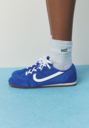 Self. REGULAR FIT - SLIM TRAINERS  . - Sneakers laag - blue