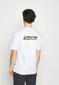 Dickies RUSTON TEE - Camiseta estampada - white