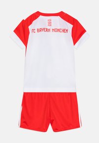Fanartikel FC Bayern München in großer Auswahl für FCB Fans