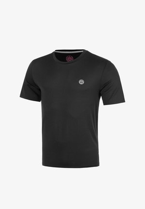 Camiseta negra de manga corta con cuello redondo y un pequeño logo circular blanco en el lado izquierdo del pecho.