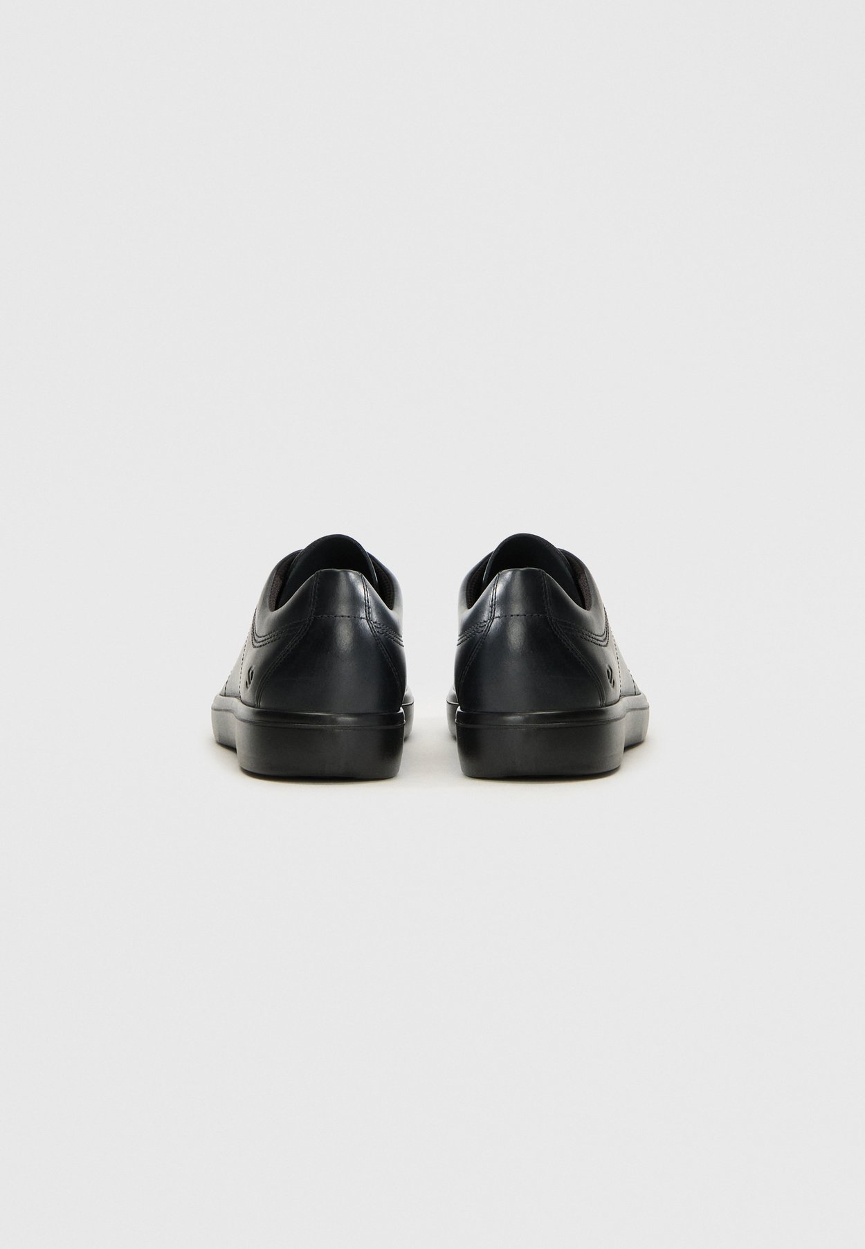 Sneaker low