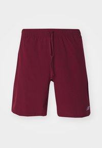 ESSENTIALS SHORT - Spordišortsid - mercury red