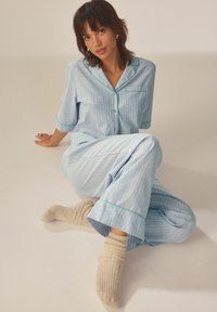 Next BUTTON THROUGH SET - Pyžamo - lilac purple stripe