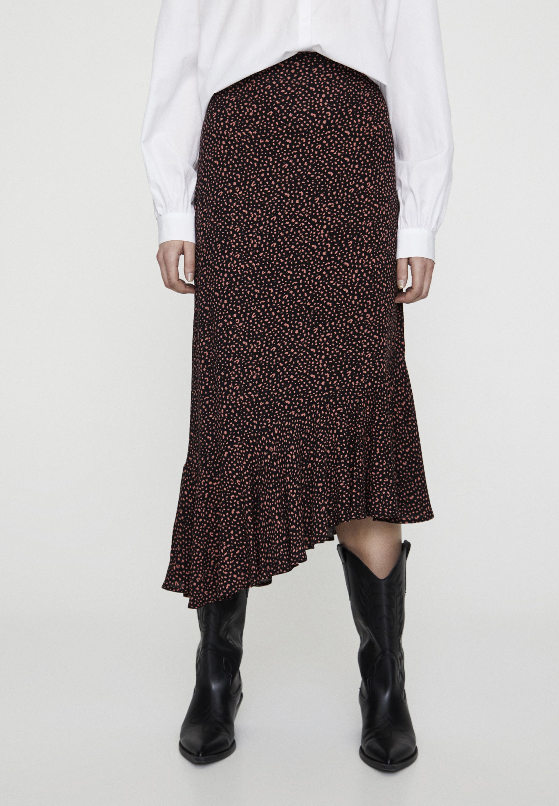 Pull Bear Schwarzer Rock Mit Asymmetrischem Saum A Lijn Rok Black Zwart Zalando Nl