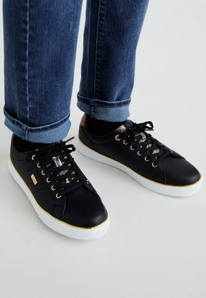 SCARLET - Trainers - black