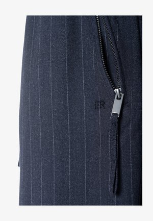 Elias Rumelis, LARKI - PANTS - Broek - galaxy pinstripes