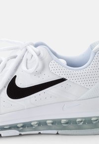 Nike Sportswear AIR MAX GENOME - Sporta apavi - white/black-pure platinum