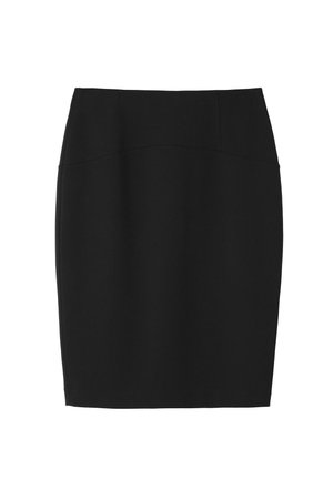 Falda lápiz negra hecha de tejido elástico. Presenta una textura suave, forma ajustada y una cintura de media altura con costuras limpias.