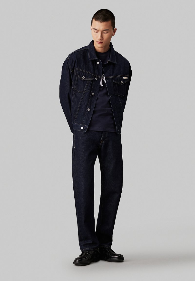 Calvin Klein Jeans STANDARD - Džíny Straight Fit - denim rinse