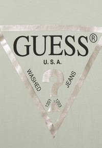 Guess CORE JUNIOR - Camiseta estampada - light matcha
