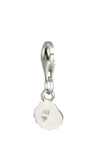 Silberner Hummerverschluss-Anhänger mit einem strukturierten, gewellten Tag, der mit "925" und einem Dreieckslogo gekennzeichnet ist, und mit einer glanzvollen Oberfläche.