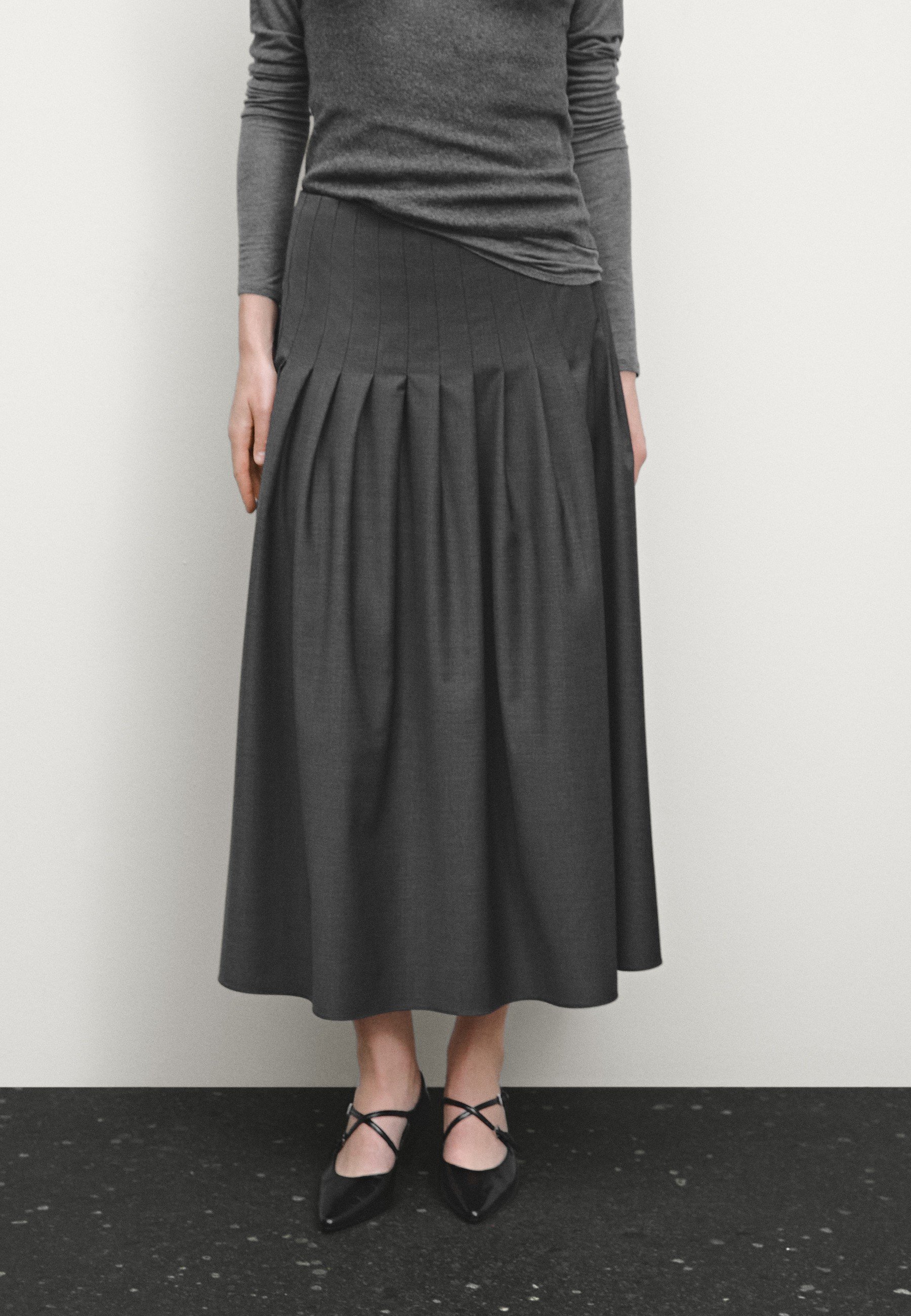 Massimo Dutti【NEW】Pleated midi skirt with box pleats Massimo Dutti Maxi skirt - grey - Zalando.co.uk