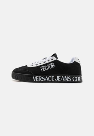 - Sneakersy niskie