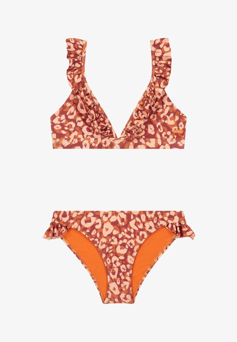 Costum de baie cu imprimat leopard, format dintr-un top triunghiular cu volane și un substrat portocaliu, împreună cu accente laterale volanate pe partea de jos a costumului.
