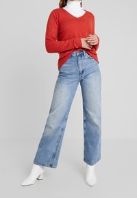 VILA Stickad tröja - mottled orange