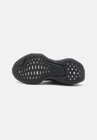 Nike Performance ZOOMX INVINCIBLE FK 3 - Road running shoes - black