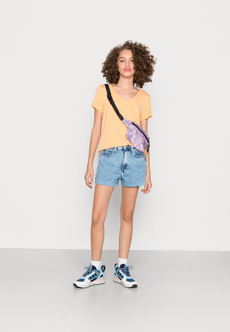 Hollister Co. EASY VEE 3 PACK TShirt basic bright white/apricot