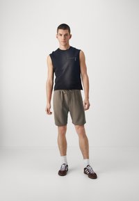 Jack & Jones JPSTBRADLEY beżowy