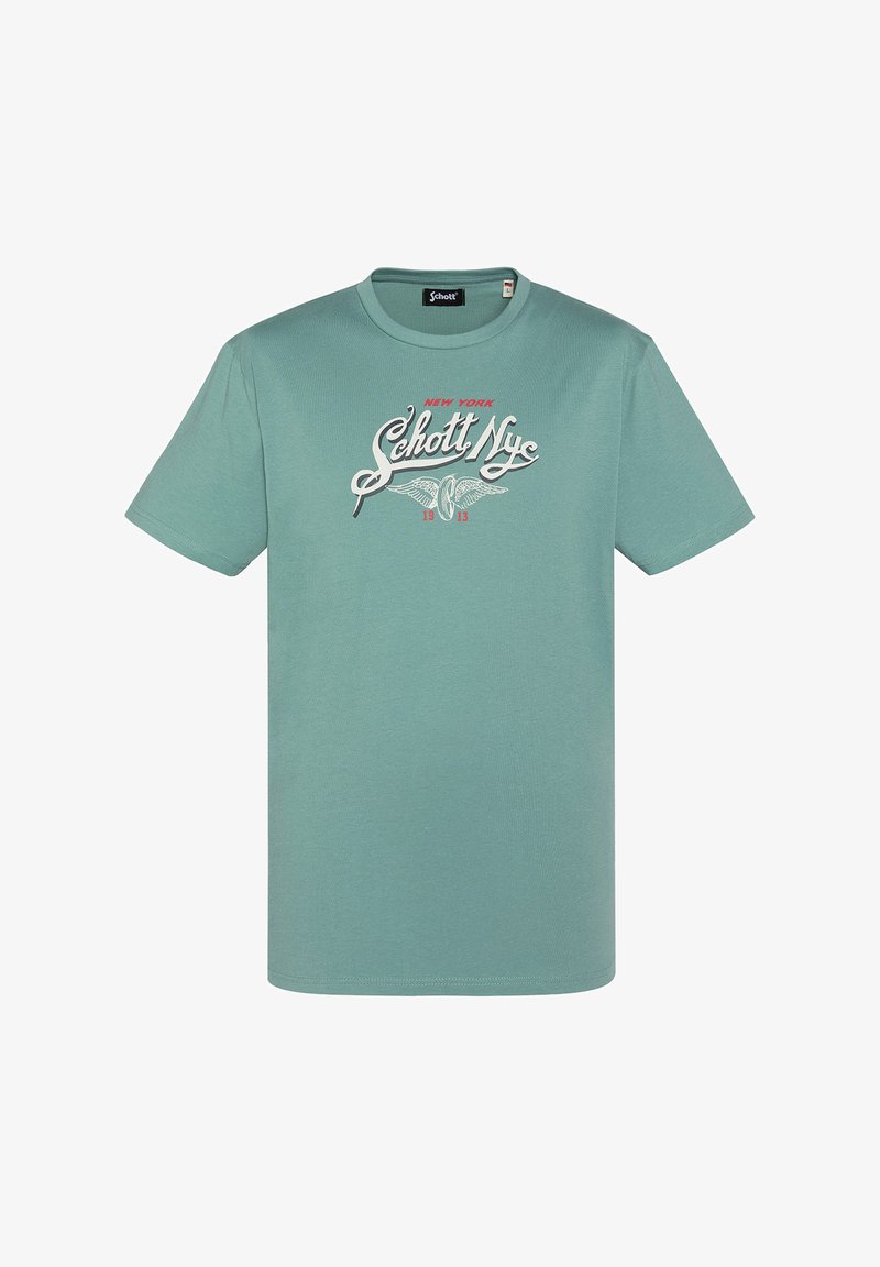 Camiseta de algodón verde menta con mangas cortas, que presenta un estampado gráfico en blanco y rojo de "Schott NYC" con acentos alados.
