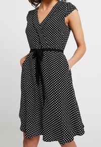 s.Oliver BLACK LABEL Vestido informal - black