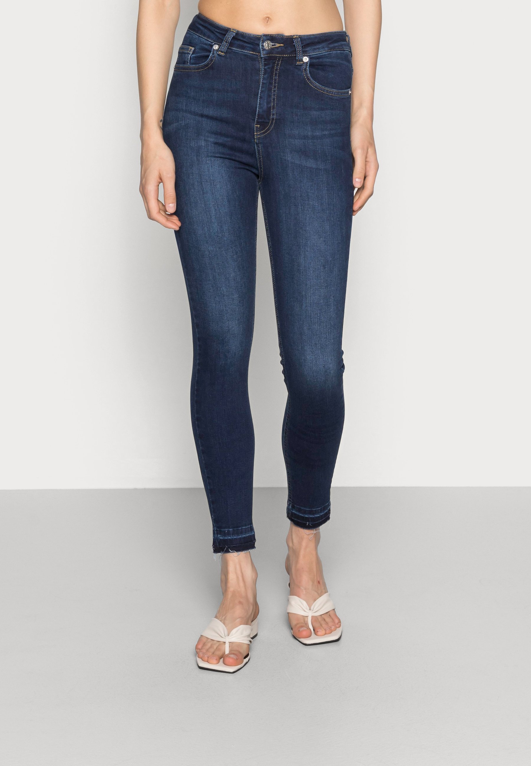 HIGH WAIST OPEN HEM - Jeans Skinny Fit 