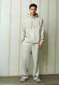Next EDIT HEAVYWEIGHT - Felpa con cappuccio - stone neutral graphic